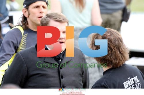 Cast of Gulliver's Travels on set