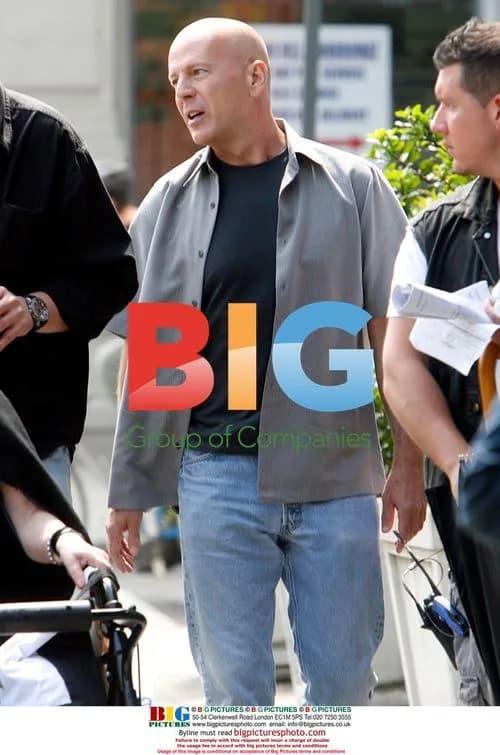 Bruce Willis on set of 'A Couple of Dicks' in NYC