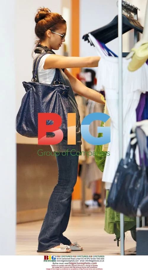 Jessica Alba Shopping at BCBG
