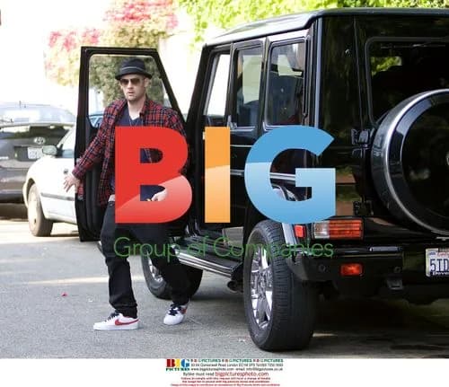 Joel Madden Arrives at Friend's House