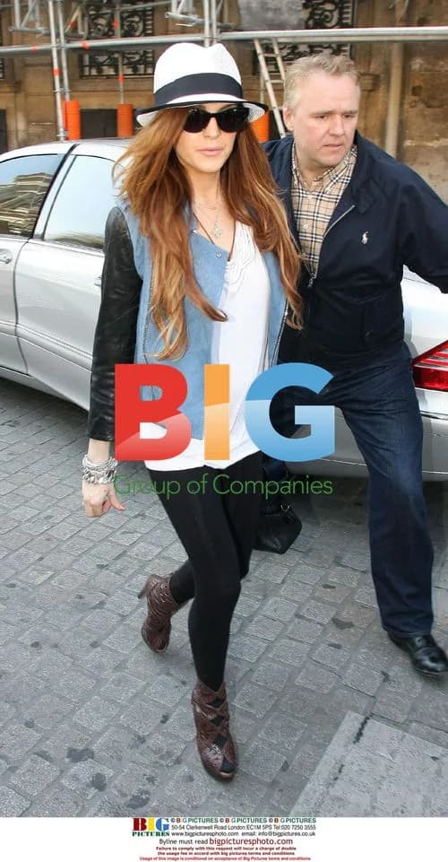 Lindsay Lohan Departs Paris for London