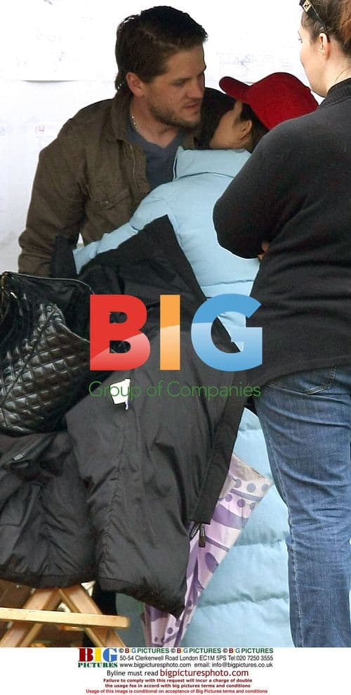 America Ferrera and Carlos Mencia on set