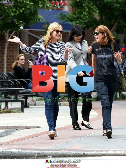 Kirsten Dunst Shopping at Whole Foods