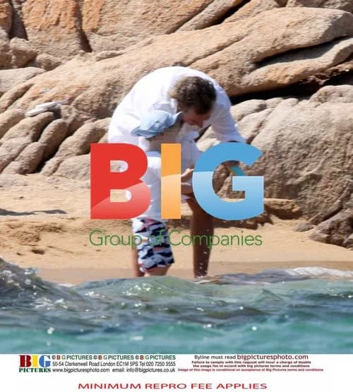 Rod Stewart and Family on Holiday in Italy