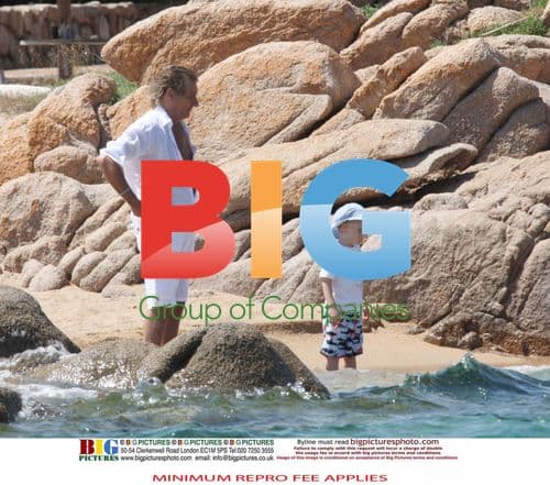 Rod Stewart and Family Vacation in Italy