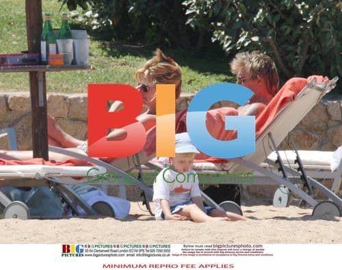 Rod Stewart and Family Vacation in Italy