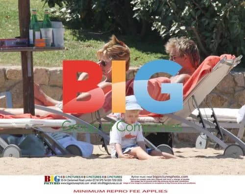 Rod Stewart and Family Vacation in Italy