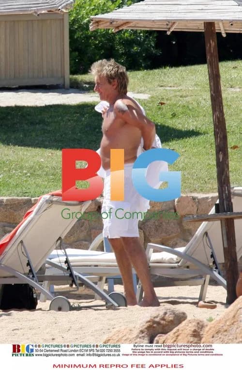 Rod Stewart and family holiday in Italy