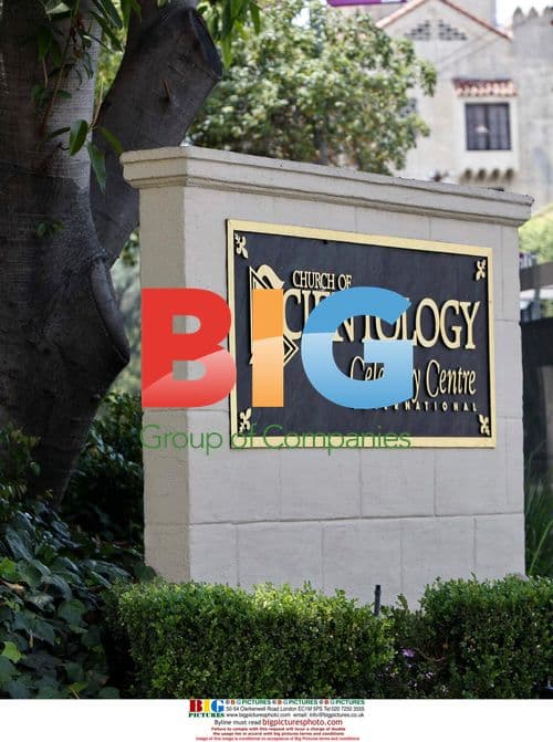 David Carradine's wife with family before Scientology visit