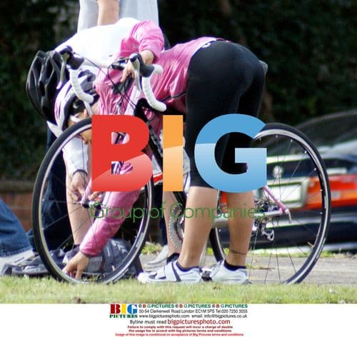 Pink and Carey Hart bike riding in Sydney