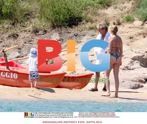 Rod Stewart, Penny Lancaster and family in Italy