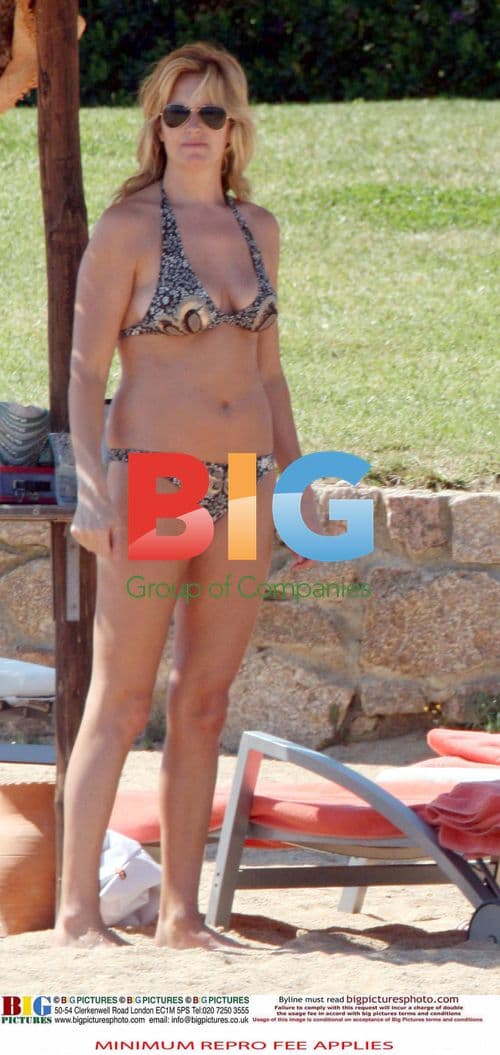 Rod Stewart and Family Relax in Italy