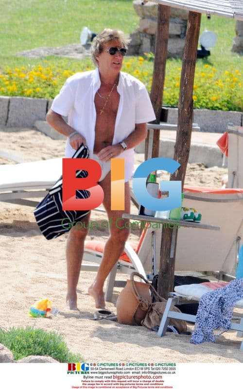 Rod Stewart and Penny Lancaster on holiday in Italy