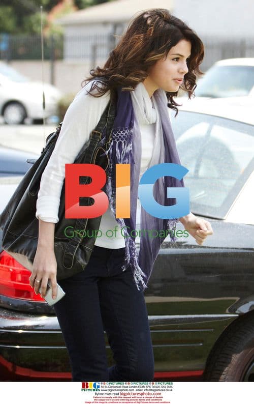 Selena Gomez rehearses, lunches and shops in LA