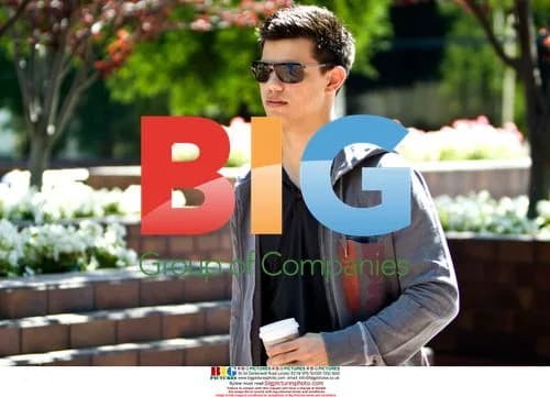 Taylor Lautner Gets Coffee in Beverly Hills