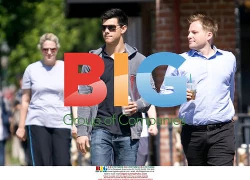 Taylor Lautner and friend get coffee