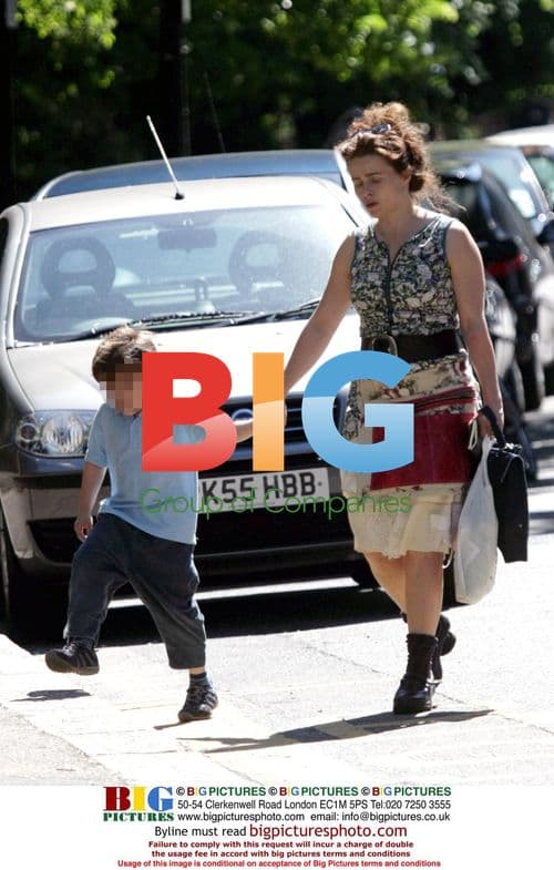Tim Burton and Helen Bonham Carter go for a stroll