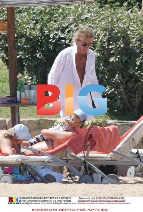 Rod Stewart and Family Vacation in Italy