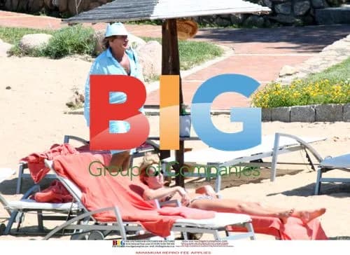 Rod Stewart and family vacation in Italy