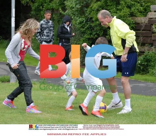 Paul Gascoigne buys water, plays football with nephews
