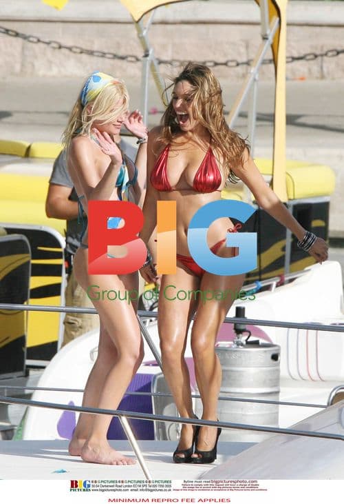 Kelly Brook and Riley Steele on 'Pirhana 3-D' set