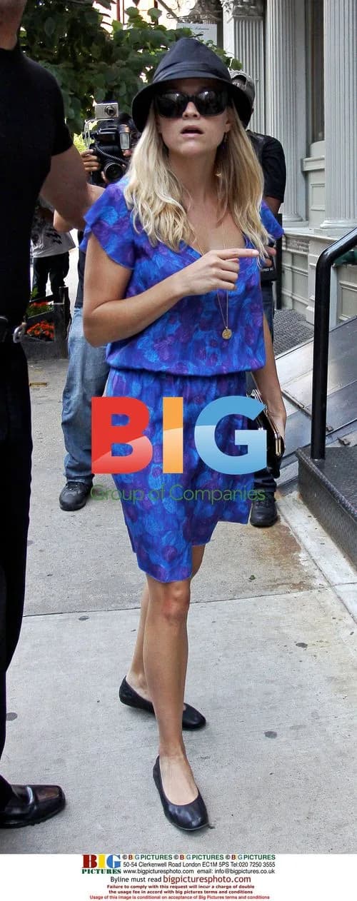 Reese Witherspoon and Jake Gyllenhaal Shop in Soho