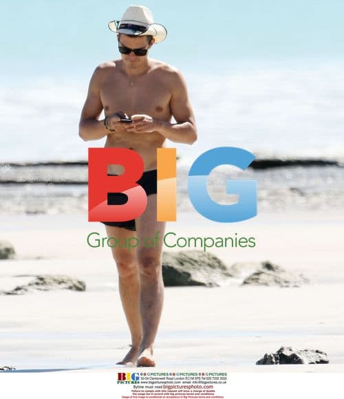 Orlando Bloom Chills in Broome