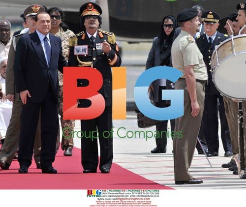 Gaddafi arrives in Rome to meet Berlusconi