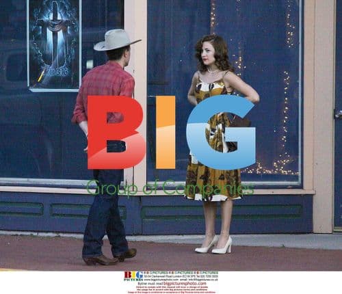 Kate Hudson and Casey Affleck filming "The Killer Inside Me"