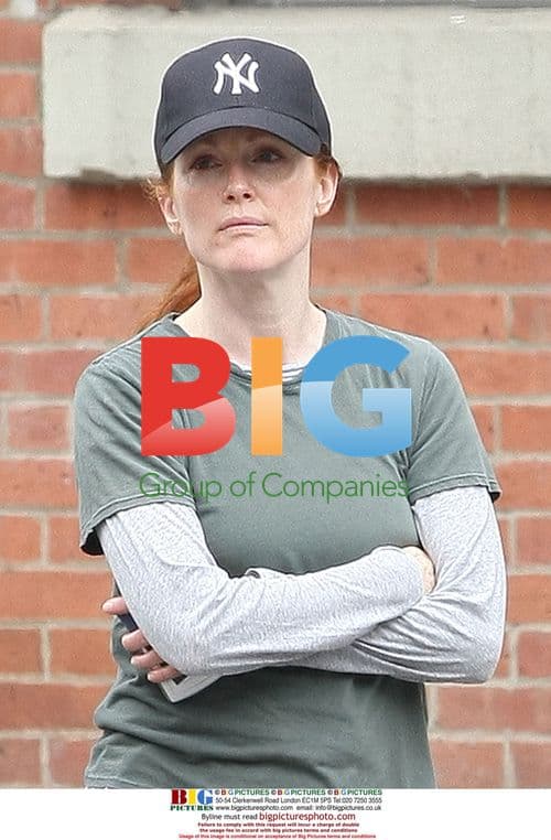 Julianne Moore Leaves Gym in NYC