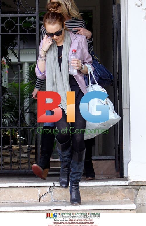 Lindsay Lohan Apartment Hunting & Salon Visit