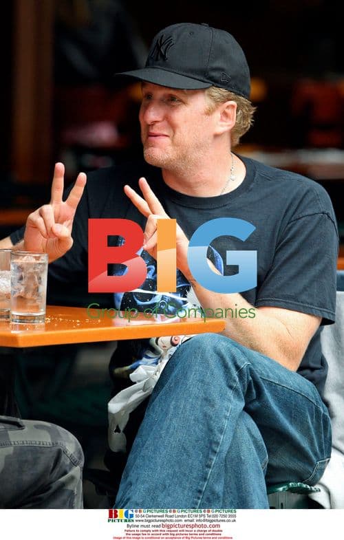 Michael Rapaport Lunches with Friend