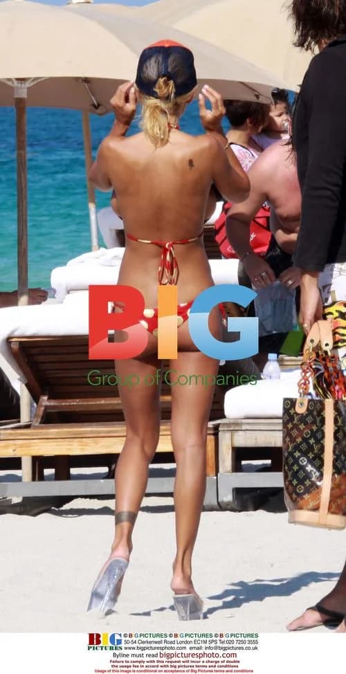 Playboy model Shauna Lamas with boyfriend on Miami Beach