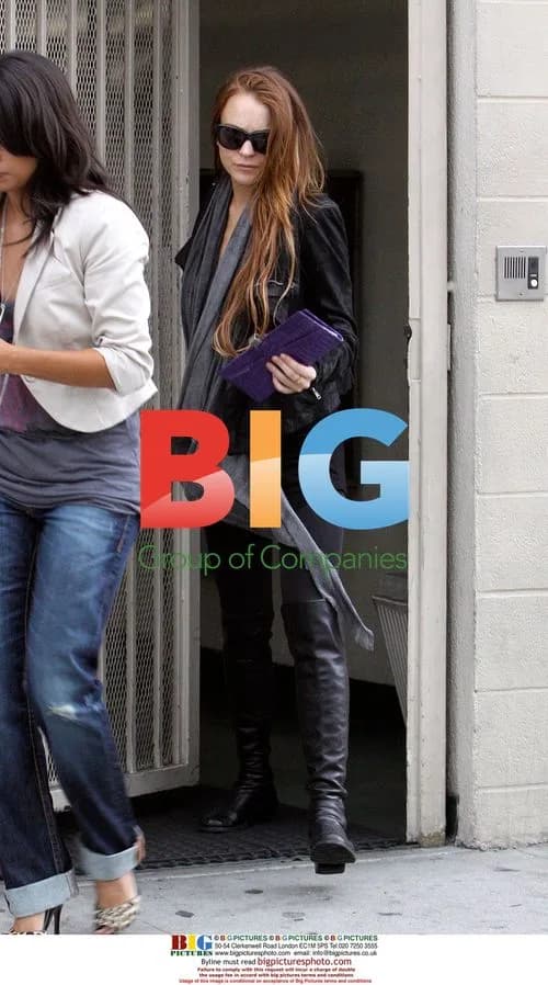 Lindsay Lohan Spotted Leaving Sam Ronson's House