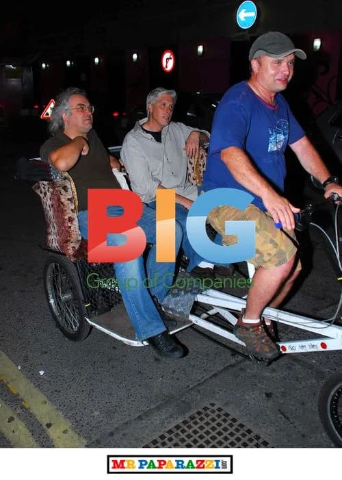 Paul Greengrass takes rickshaw ride