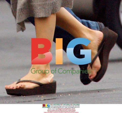 Jennifer Lopez on set of "The Backup Plan"