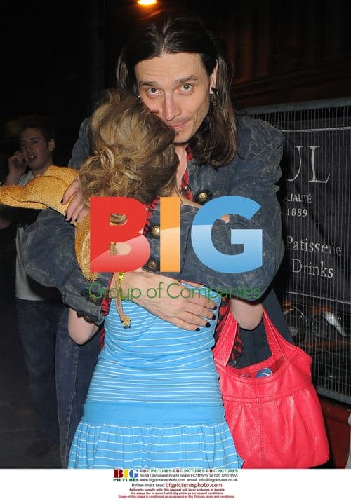 Mystery from VH1's 'The Pick Up Artist' seen leaving Boujis