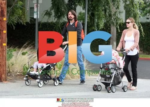 Dave Grohl and Family Outing