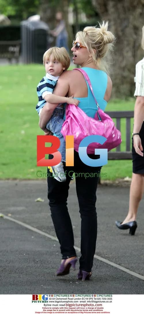Britney Spears at London Zoo with Kids
