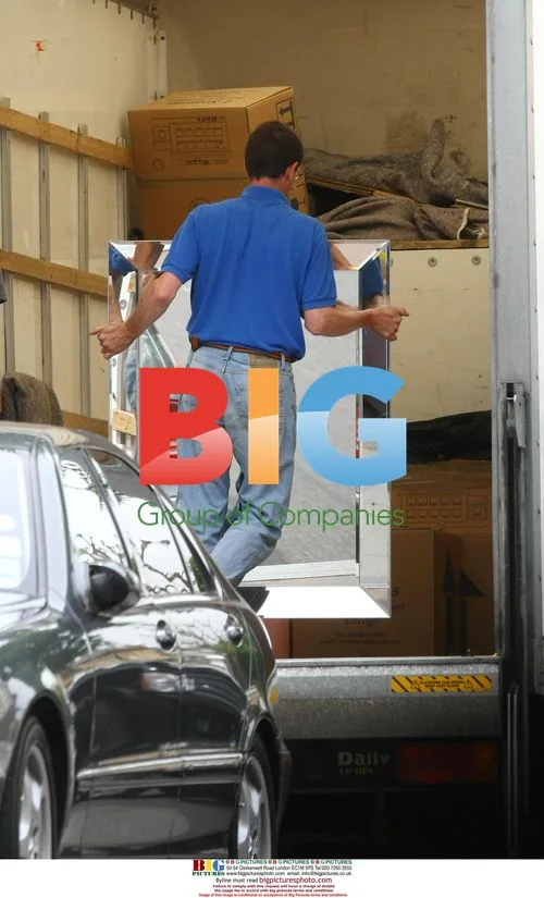 Elen Rives" belongings removed from home