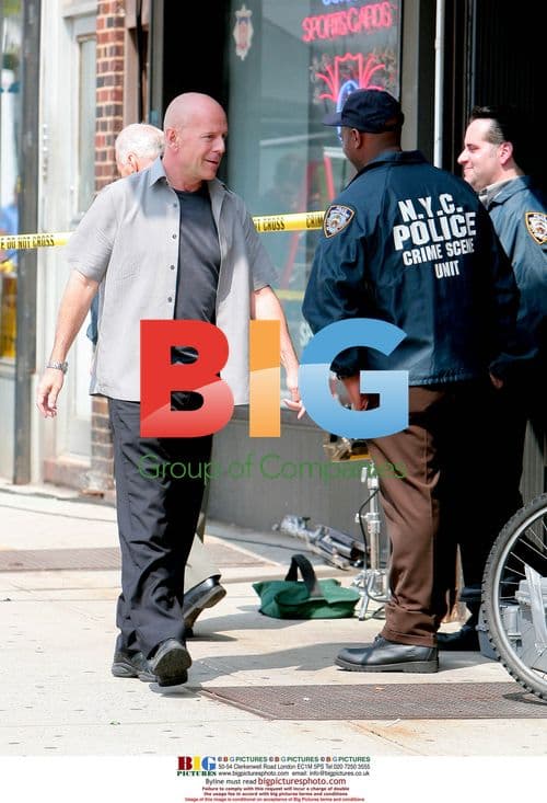 Bruce Willis filming 'A Couple of Dicks' in Brooklyn