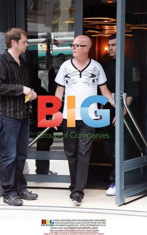 Katy Perry Leaves Paris Hotel