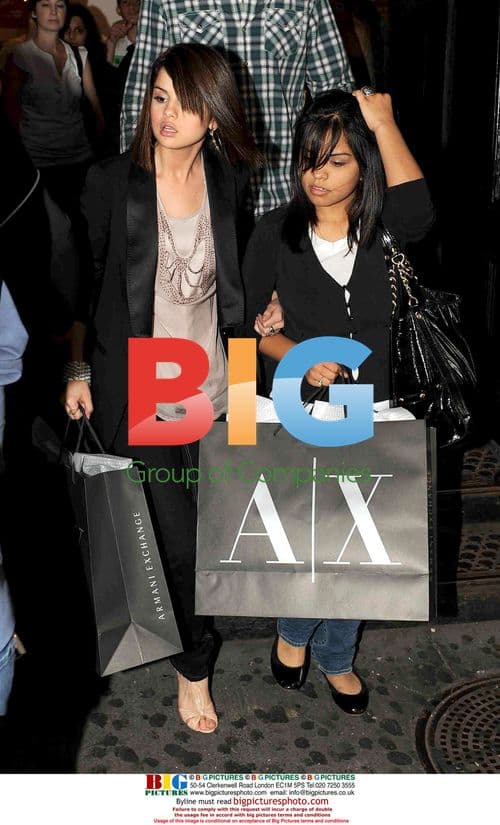 Selena Gomez shopping in New York City