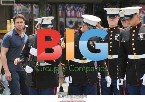 Gerald Butler on set of 'The Bounty'