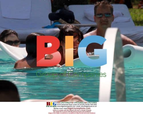 Paolo Maldini has fun with family in Miami