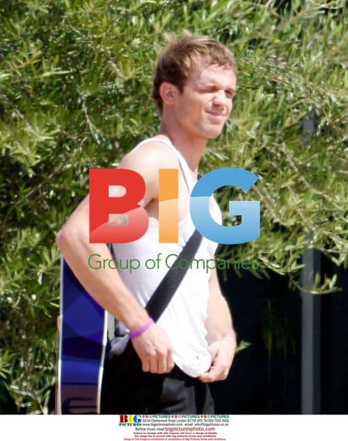 Cam Gigandet and Amanda Bynes on 'Easy A' set