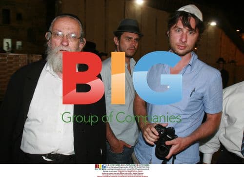 Zach Braff Visits Wailing Wall in Jerusalem