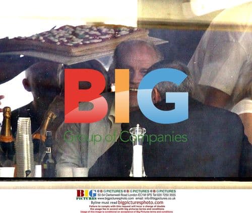 George Clooney has lunch with John Malkovich in Milan