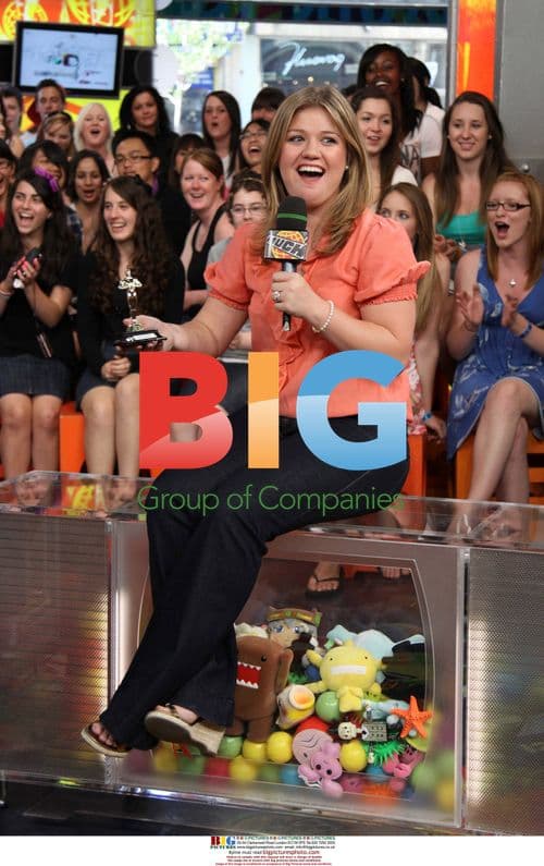 Kelly Clarkson Promotes Tour on 'Much On Demand'