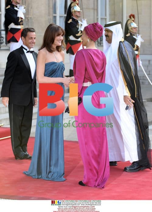 Sarkozy and Bruni-Sarkozy Host Qatari Emir